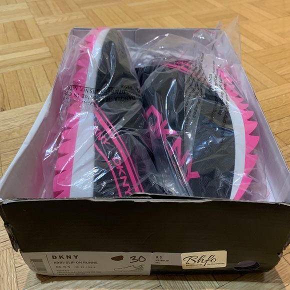 DKNY Wedge Sneakers- New in Box - Picture 6 of 7